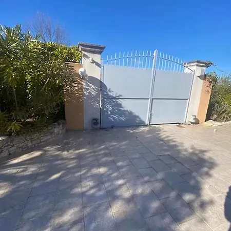 Spacieuse Proche De Marseille Avec Jardin Et Piscine Privee Villa La Tour-d'Aigues